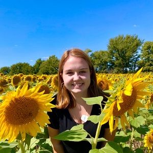 Meet your Posher, Nicole